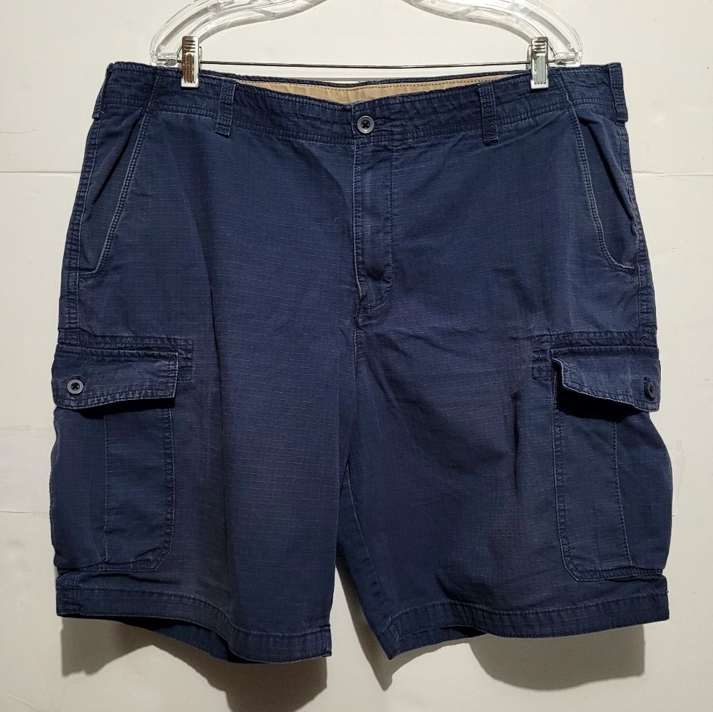 IZOD Saltwater Cargo Shorts Men's Size  40X10.5 Navy Blue 100% Cotton EUC